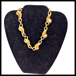Vintage Signed‎ Tata Scrolling Etched Leaf Gold Tone Necklace Gold Tone Choker